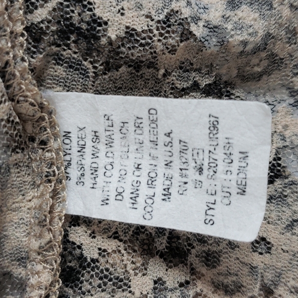 Lafiance Women's Tan Brown Lace Short Sleeve Top, M - Picture 8 of 8